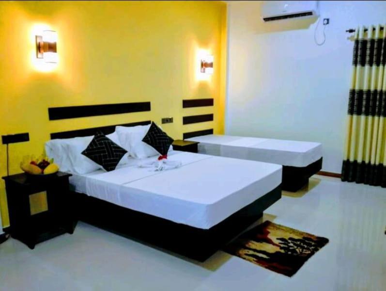 Amron Resort Sigiriya Bagian luar foto