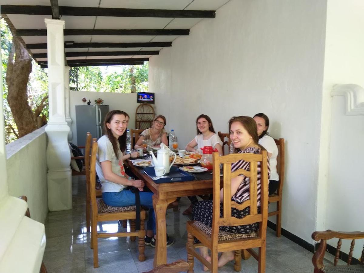 Amron Resort Sigiriya Bagian luar foto