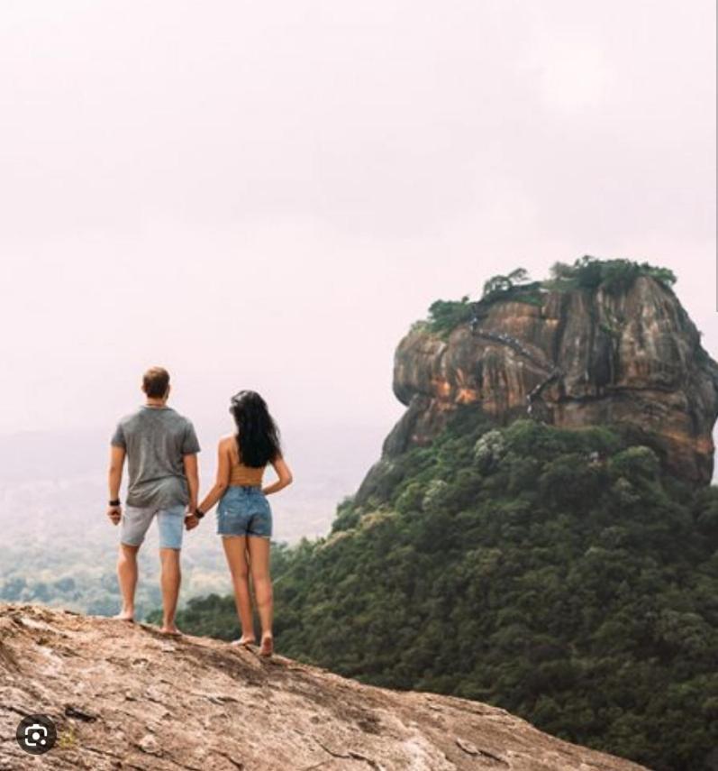 Amron Resort Sigiriya Ruang foto