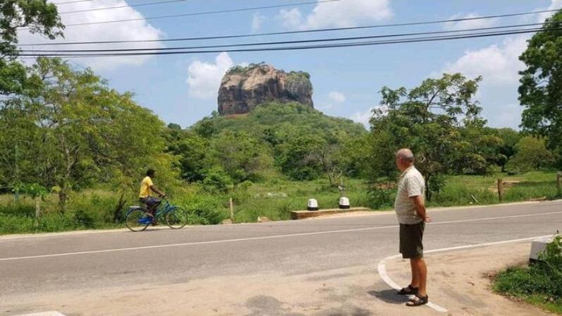 Amron Resort Sigiriya Ruang foto